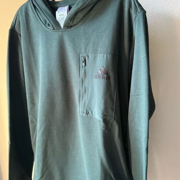 Adidas men’s dark green hoodie with pockets size medium NWT